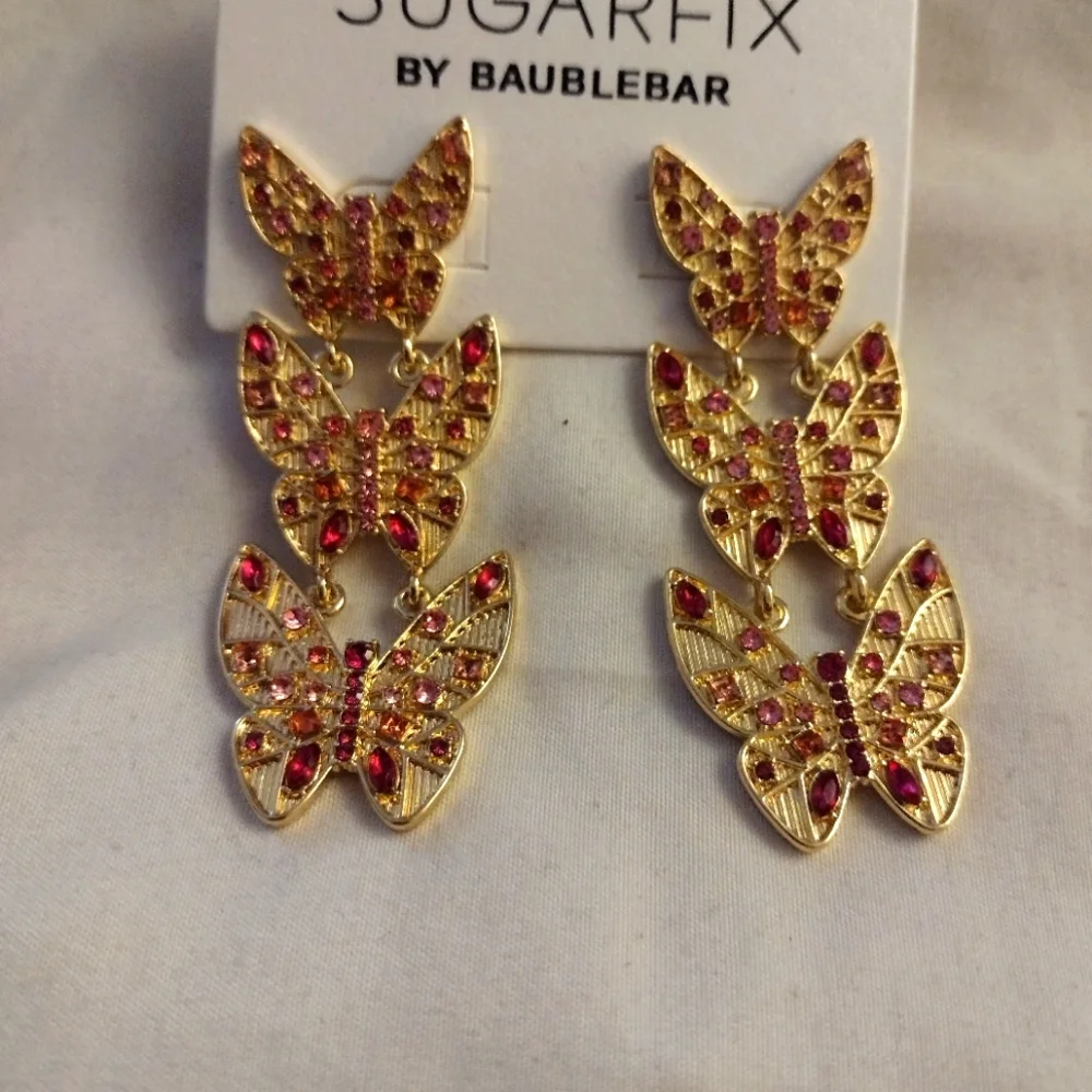 Pink rhinestone butterfly earrings - Picture 1 of 3